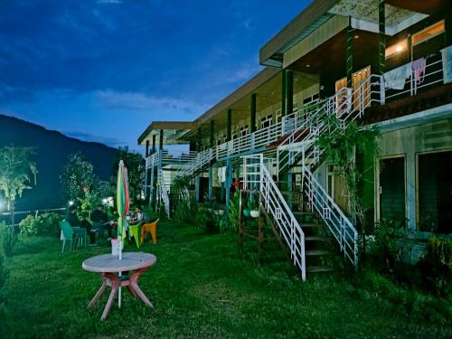 Chaukhamba View Resort in Guptkashi