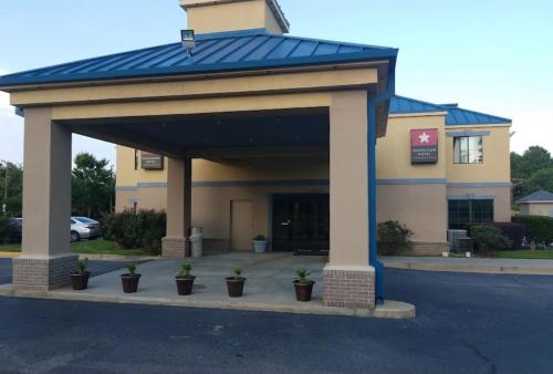 . Lawrenceville Inn