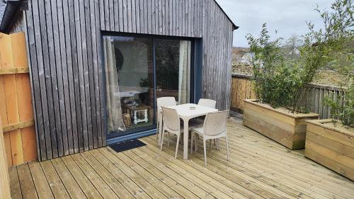 Iekārtas, Loulo 'dge in Saint-Donan