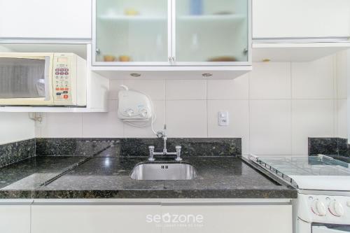 Kitchen, Apto Confortavel e Bem Localizado RAK0331 in Trindade