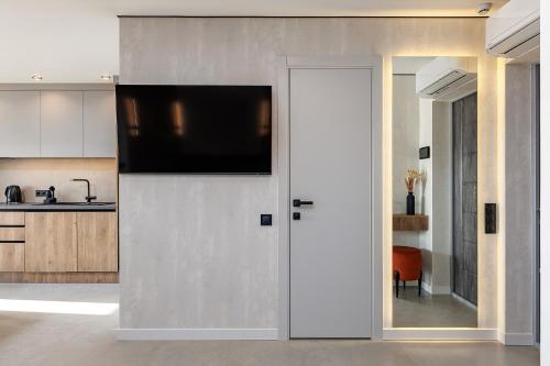 One-Bedroom Premium Apartment image 10