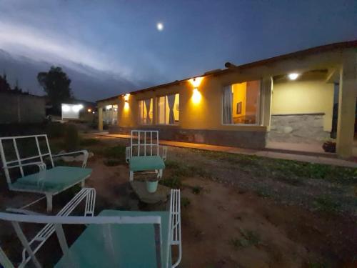2 bedrooms, 3 beds