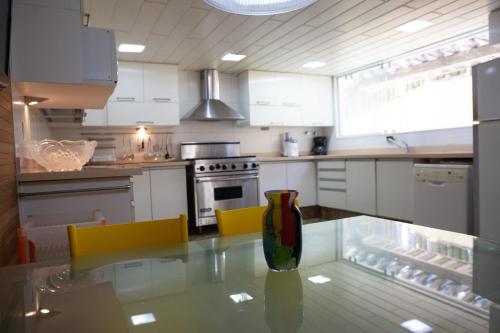 مطبخ, Casa de Luxo a Beira Mar em Búzios, RJ (Casa de Luxo a Beira Mar em Buzios, RJ) in Vila Luiza