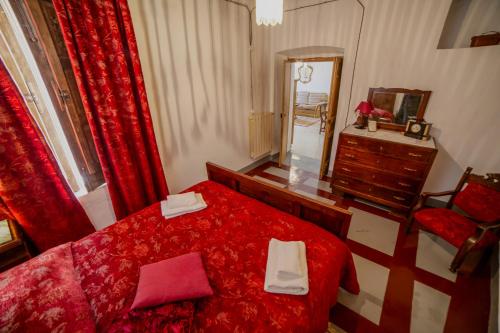 1 double bed, 2 sofa beds