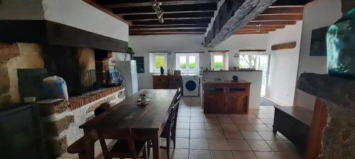 La petite maison de Chavroches - proche du Pal in Jaligny-sur-Besbre