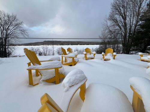 Skats, The Luxe Lodge in Eagle Lake (ON)
