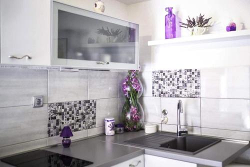 virtuve, House Marie's Lavander Dream in Raslina