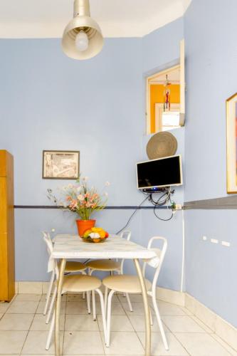 Deluxe Single Room with Balcony image 10
