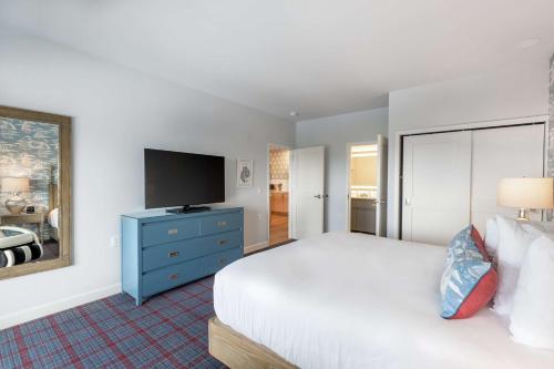 647057325 Bluenose Inn - Bar Harbor Hotel