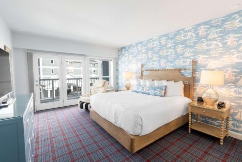 647057353 Bluenose Inn - Bar Harbor Hotel