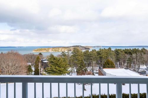 647057363 Bluenose Inn - Bar Harbor Hotel