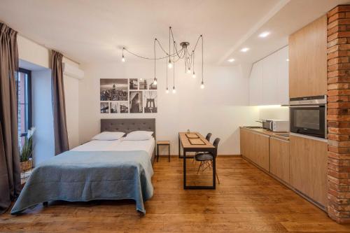 Studio Apartment with Terrace image 2