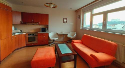 Cozy 1 bed top floor apartment in the Old town Bratislava, Bratislava (fotografie 2)