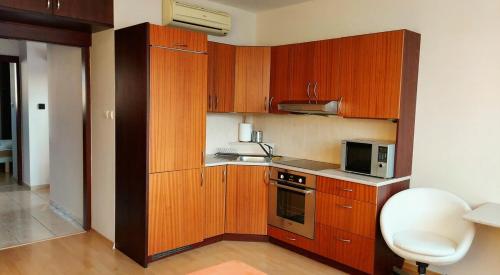 Cozy 1 bed top floor apartment in the Old town Bratislava, Bratislava (fotografie 9)