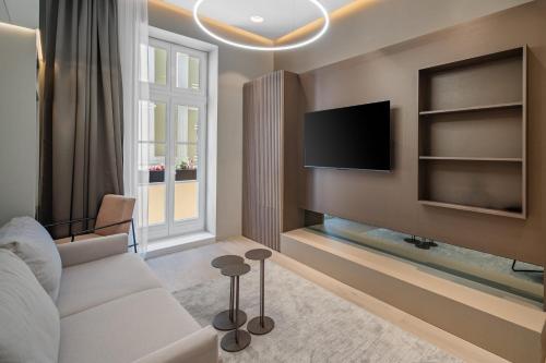 Monamel Luxury Suites Room Type - Suite with Balcony