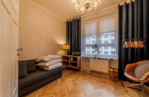 Big Apartment Wroclaw - Center - 4 Rooms - 6 Beds - 2 Balcony - 12 people - 100m2, Breslau (Foto 6)