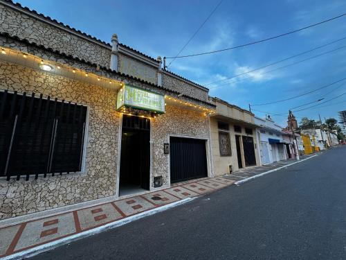 . Hotel D'Mares