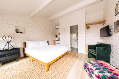 1 queen bed