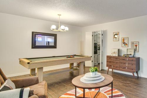 Near Shops and Eats Vinita Home with Furnished Patio