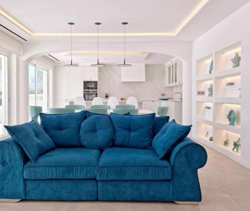 Villa with SEAVIEW TERRACE, close by a sandy beach