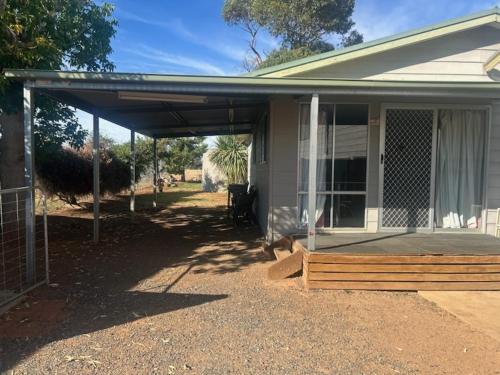 Bundalong Hideaway in บุนดาลอง