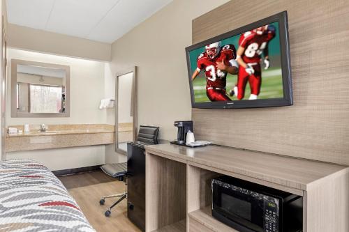 Red Roof Inn Parsippany - image 10