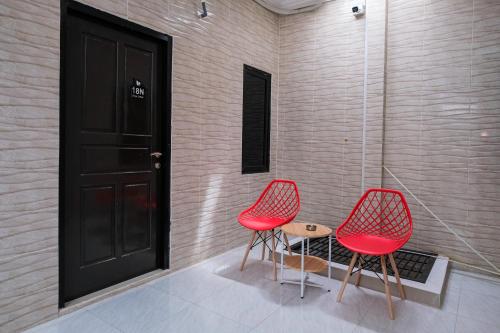 Facilities, RedDoorz Syariah near Stasiun Gubeng 2 near Blockbuster Museum Surabaya