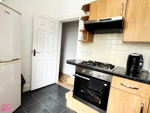 2 Bedrooms Entire Apartment Self Check in in Fife