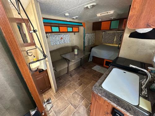 Cozy Camper in Old Town