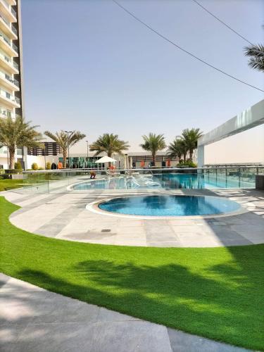 Fully Furnished Elegant Studio Apartment Close by Dubai Science Park, Dubai Miracle Garden, Butterfly Garden and Dubai Hills Mall, Dubaj (fotografie 8)