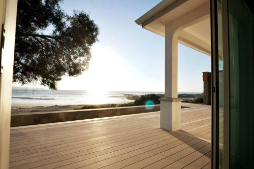 Beach Tower House Luxury Beachfront Villa - image 5