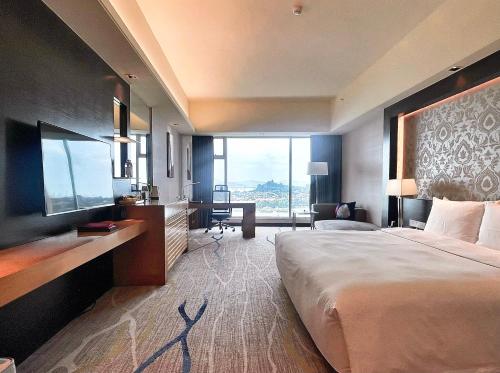 room detail thumbnail 1