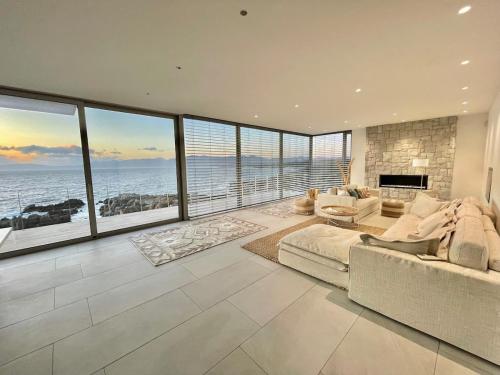 Surrounding environment, Seafront Villa - Whale Bay Luxury Retreat in De Kelders