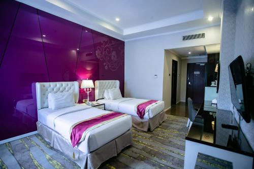 Sutanraja Hotel & Convention Centre - Tap to explore photos