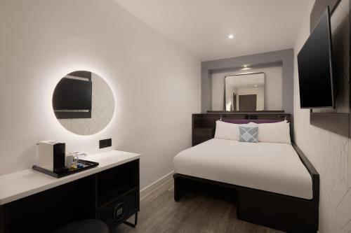 The East London Hotel - image 11