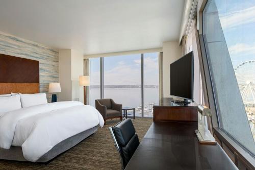 One-Bedroom King Suite with River view
