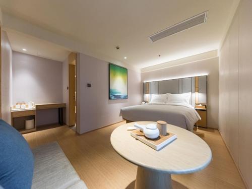 room detail thumbnail 1