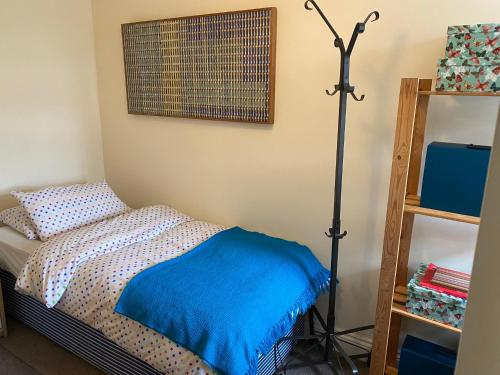 35 mins to central London. 3 bedrooms. 2 bathrooms with garden, Londýn (fotografie 4)