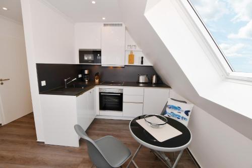 Apartment with Balcony image 6