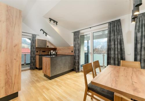 Kitchen, Das Sonnenhaus by Schladming-Appartements in Obere Klaus