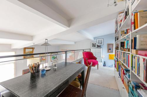 Duplex with Wifi near the Seine - image 10