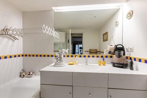 Duplex with Wifi near the Seine - image 5