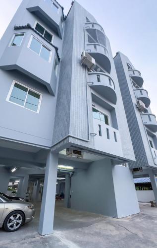 Bangkok Duplex Silom No.3 - image 12