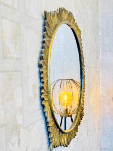 Top Floor Getaway with Cozy Canopy Bed in Slateford