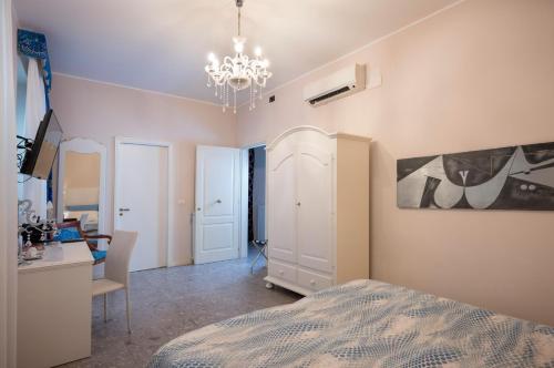 Porta Di Mezzo Luxury Suites & Rooms - image 4