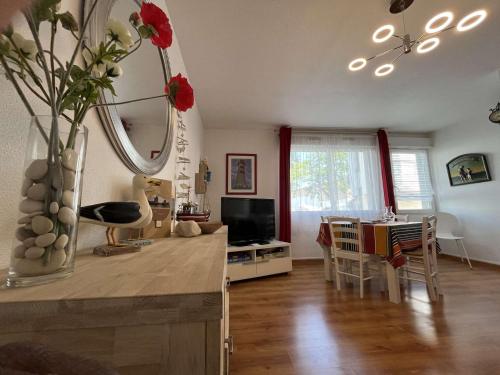 One-Bedroom Apartment room in Appartement T2 LA ROCHELLE - LR640-041