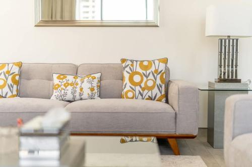 Luxury 4BR MTLVL flat w Al-Jadaf canal riverfront, Dubái (foto 4)