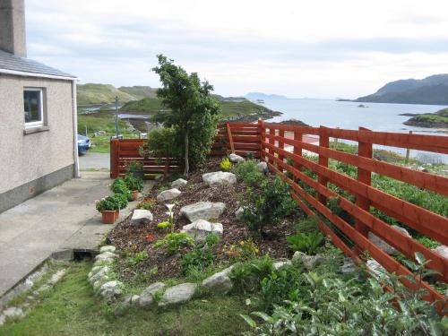 Сад, Shiant View in Lochs