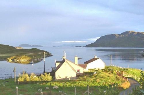 B&B Lochs - Shiant View - Bed and Breakfast Lochs