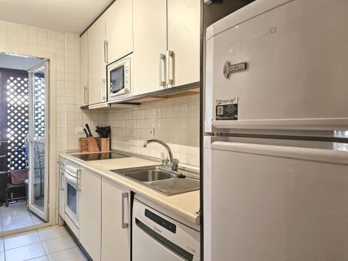 Three bedroom apartment in Las Chapas Marbella, Marbella (foto 10)